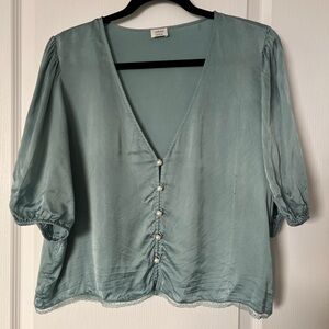Aritzia Wilfred Bria Button-Up blouse with pearl buttons in Sage Stone blue